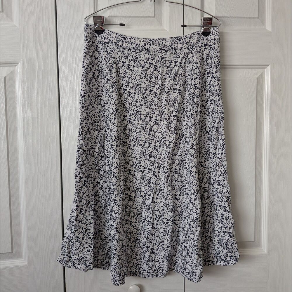 GAP Women's Floral Maxi Skirt Size 14 Summer Vibes Rayon Dark Navy Easy Breezy